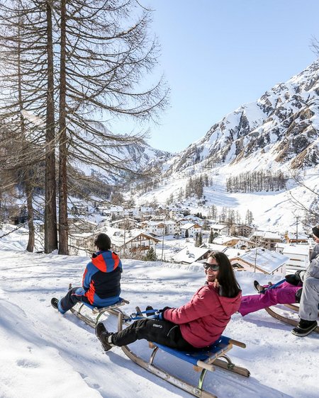 Ski-in Ski-out im Hotel im Engadin Ski-in Ski-out im Hotel im Engadin