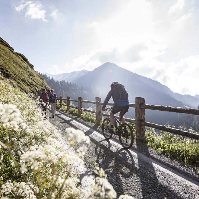 Ihr Sommerurlaub in Samnaun/Schweiz Ihr Sommerurlaub in Samnaun/Schweiz